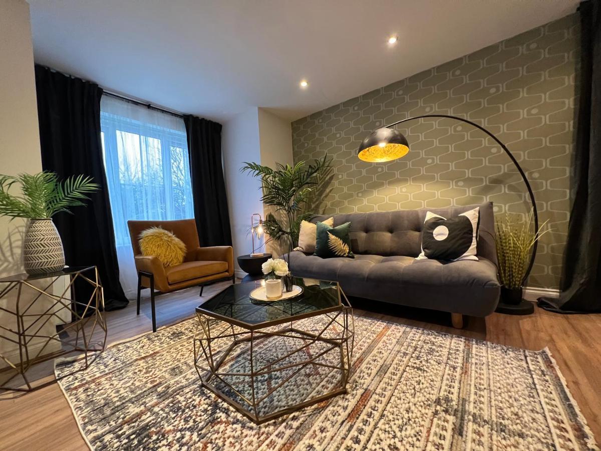 Modern 2 Bedroom Aesthetic Apt Manchester Exterior photo
